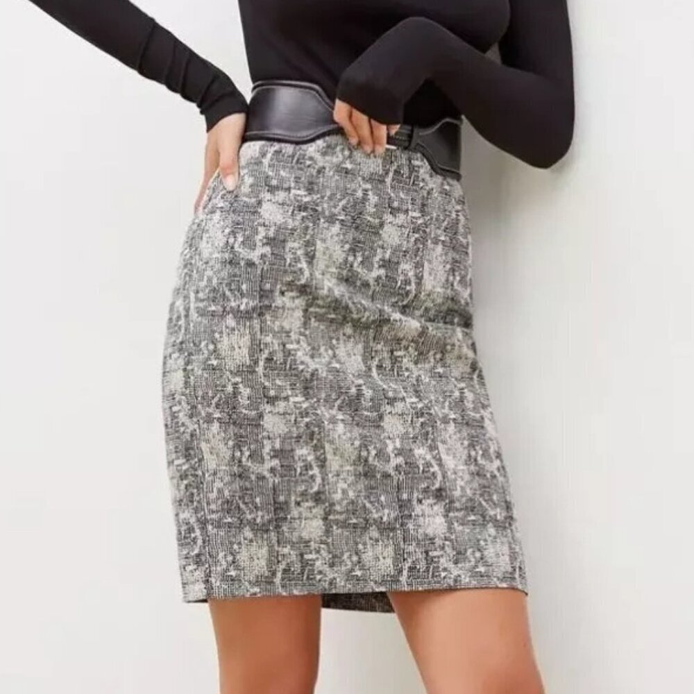 MM Lafleur Women's Size 8 Neutral Toned Noho Pencil Skirt in Crackle Print